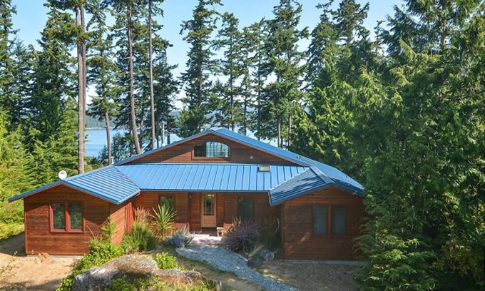 Lopez Island Casa | Darling New Waterfront Home on López vistas Upright Beach!