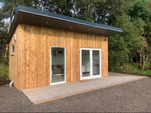 Connel Casa | Lora Cabin