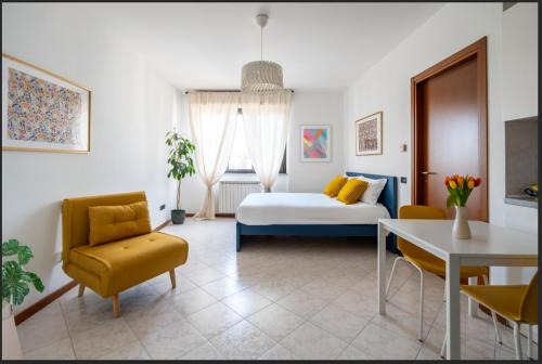 Albate Apartamento | Lorelake Holidays - Sunny Studio
