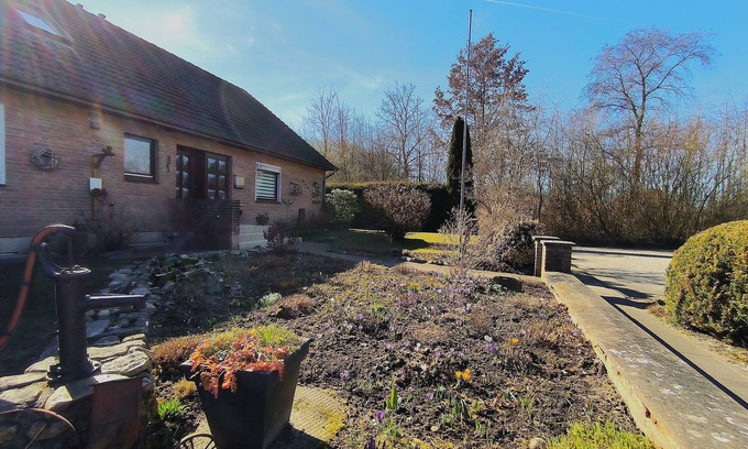 Silberstedt Apartamento | Lorenz: large apartment with sunny balcony in a quiet location - Ferienwohnung Lorenz