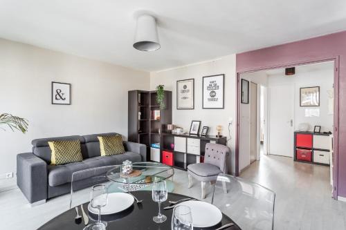Bourg-l'Eveque Apartamento | LORGERIL -appartement 2 chambres proche Mail