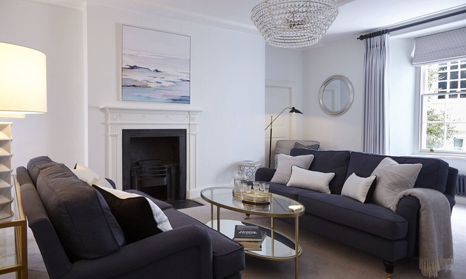 Totnes Casa | Lorna House: Stunning 16th Century Townhouse.