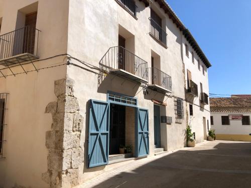Requena Casa | Los Canilleros