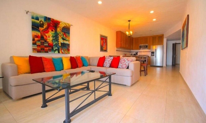 Zona hotelera Hotel | Los Tules Spacious 1BR Condo w Tennis Court Close to the Beach