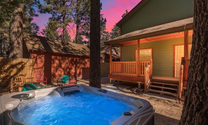 Peter Pan Casa | Lost Boys Hideaway- 5 minutes to snow play