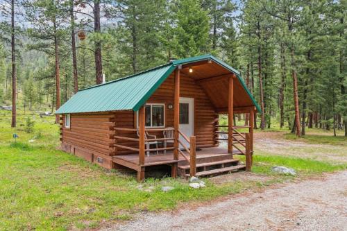 Grantsdale Casa | Lost Horse Lodge Double Queen Cabin 13