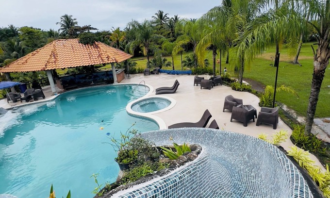 Cuyamel Casa | Itzayana Estate…Lost in Paradise!