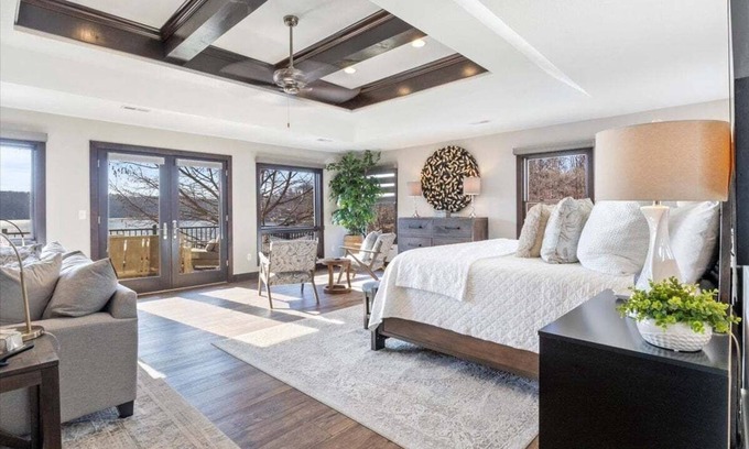 Versailles Casa | LOTO Pointe, Updated Luxury Home w/ Boat & PWC Slip, Boat Ramp, Firepits, Pool Table & More!