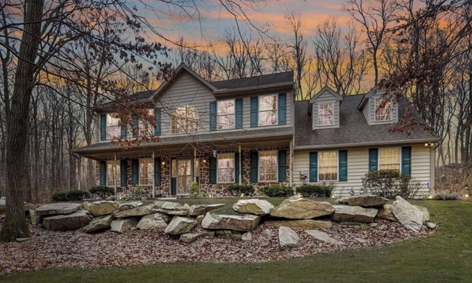 Narvon Casa | Lots of space, gym, game room, nature, in a premier Lancaster Co neighborhood.