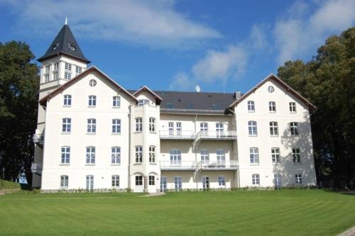 Hohen Niendorf Apartamento | Lotte im Schloss