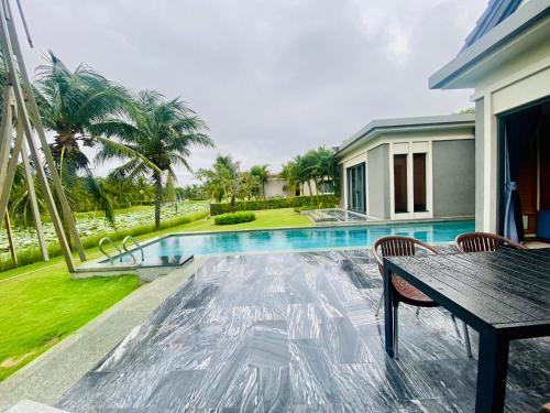 Phuoc Thuan Apartamento | Lotus Villa Coastar Hồ Tràm Resort