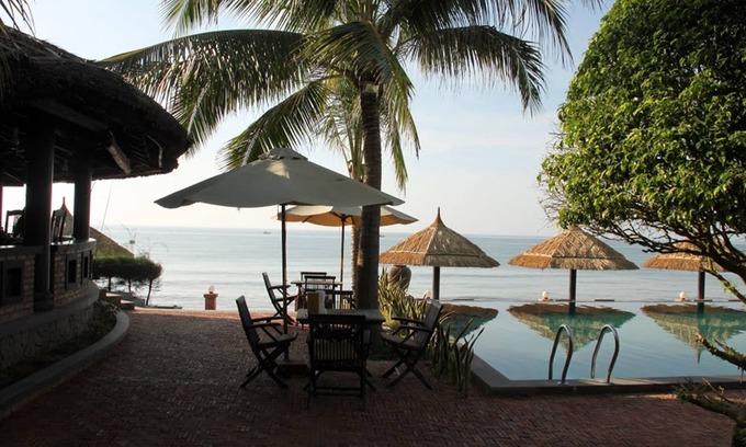 Central Mui Ne Beach Hotel | Lotus Village Resort Mui Ne