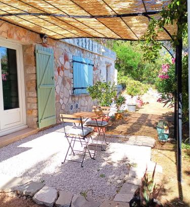 Vins-sur-Caramy Apartamento | Lou Carami - Studio rénové dans village Provençal