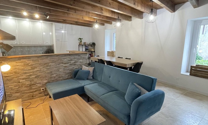 Pomerols Casa | Lou Castel / Renovated house close to shops