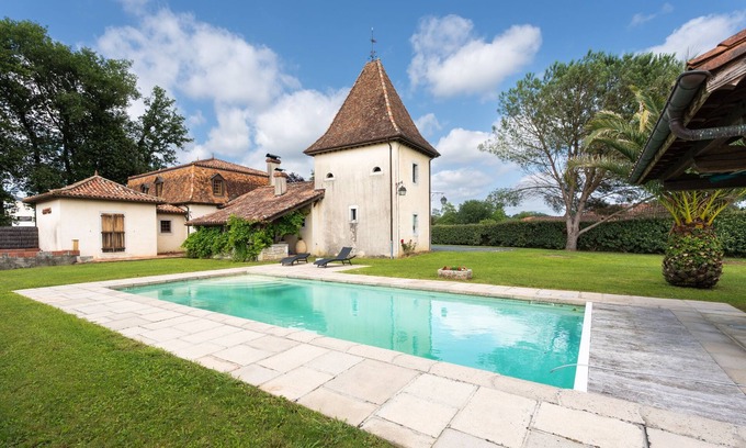 Salies-de-Bearn Casa | Lou Grith - Maison pour 10 avec piscine privée