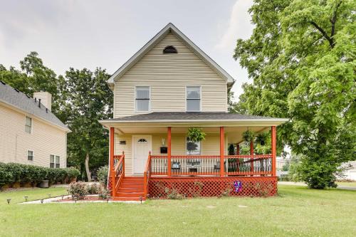 Bashford Manor Casa | Louisville Apartment - Walk to Restaurants!
