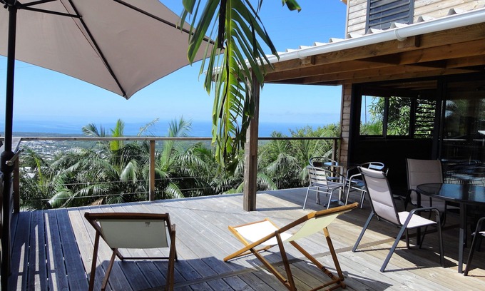 L'Etang-Sale Casa | Lounge des Hauts 2 vista panorámica entre el océano y las montañas