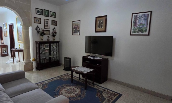 San Gwann Casa | Lourdes House