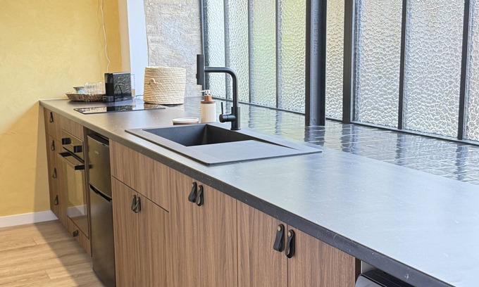 Doue-la-Fontaine Apartamento | Love getaway with outdoor spa