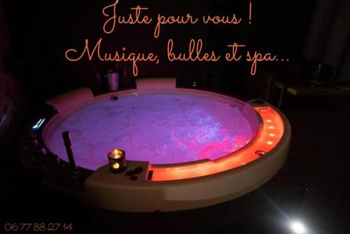 Medis Hotel | LOVE Suites & SPA "Le Chai" avec lit rond