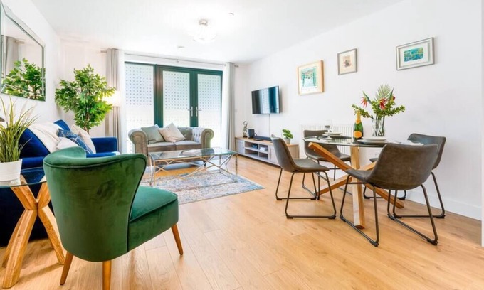 Redhill Condominio | Lovely 1 bed flat with patio in Central Redhill