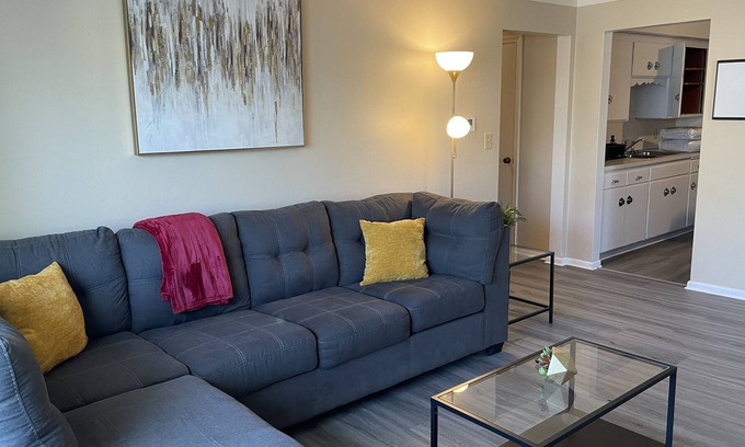 South St. Paul Apartamento | Lovely 1 bedroom~ Entire unit to yourself!