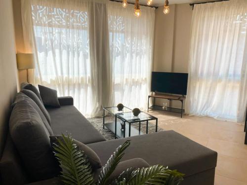 El Gouna Chalet De Esquí | Lovely 1 Bedroom apt. At Mangroovy residence with free access to the Beach and Pools