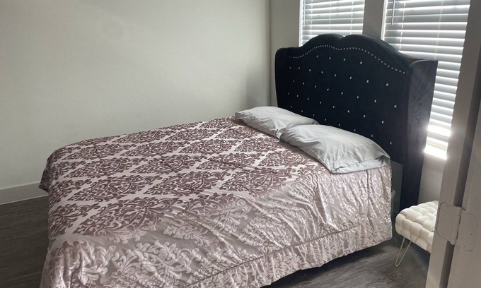 Garden Oaks Apartamento | Lovely 1 bedroom comfy unit with pool