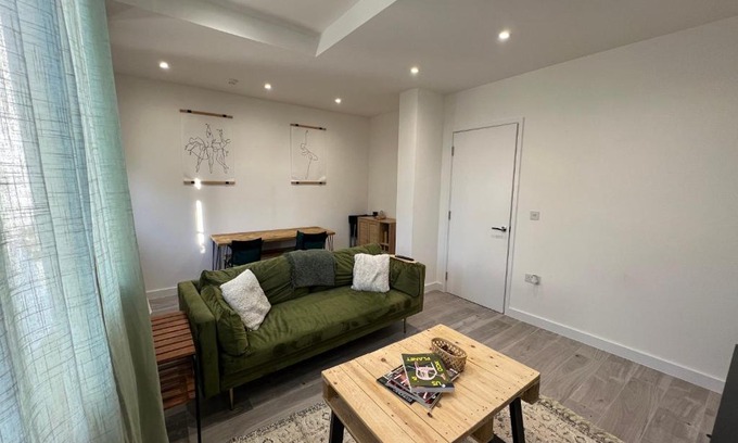 South Acton Apartamento | Lovely 1-bedroom flat with Patio