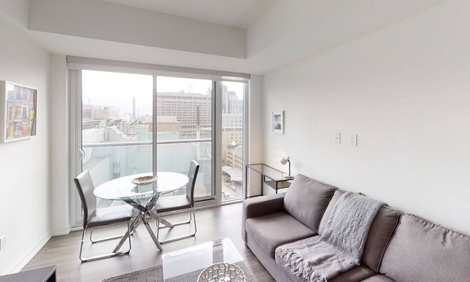 Bay Street Corridor Apartamento | Lovely 1-BR in DT Toronto