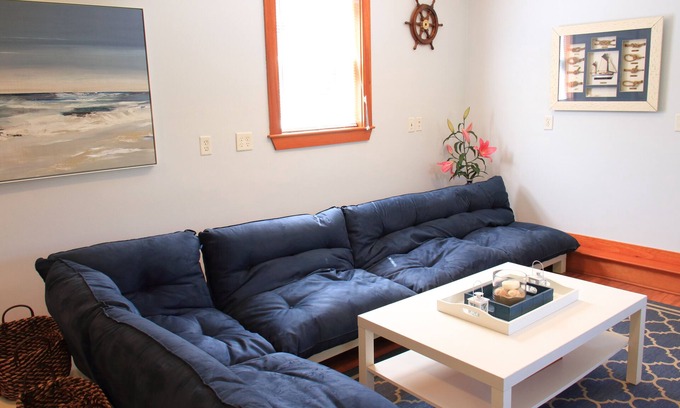 Nantucket Town Cabaña | ENCANTADOR 1BD, 1BT Studio con patio trasero y barbacoa