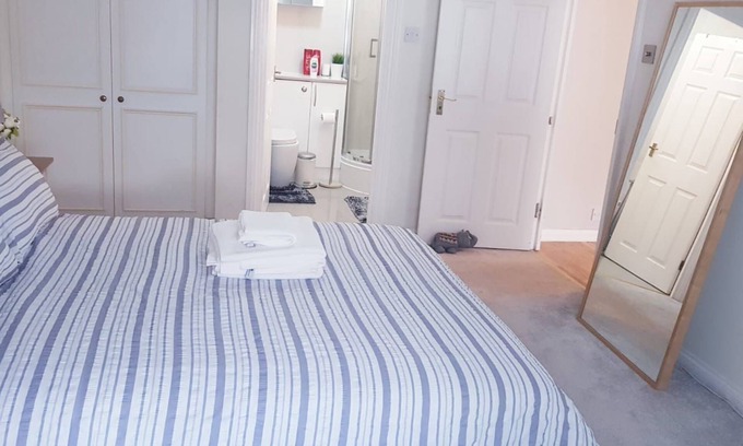 Abbey Apartamento | Lovely 2 bed 2 bath apartment in the heart of wimbledon