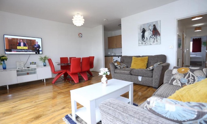 Greenwich Apartamento | Lovely 2 bed 2 toilet Hill House river view apartment