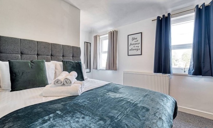 Fernhill Heath Casa | Lovely 2 Bed Home in Worcester