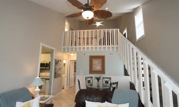 Summer Breeze Casa | Lovely 2 bedroom in gated horizon south