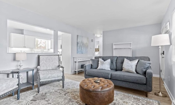 South Burlington Apartamento | Lovely 2-Bedroom Condo, Close to Burlington/Airport!