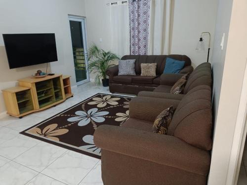 New Kingston Apartamento | Lovely 2 BedRoom c̅ Netflix across National Stadium Kingston