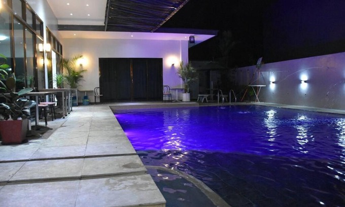 Pansol Apartamento | Lovely 2-bedroom hotspring resort