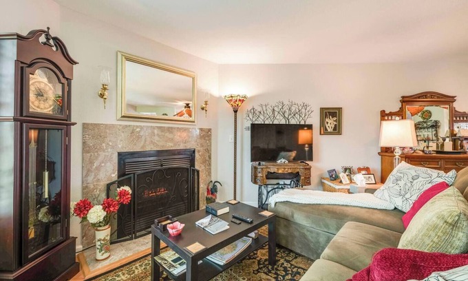 Southeast Boise Casa | Lovely 2-bedroom townhome close to Greenbelt on the Boise River