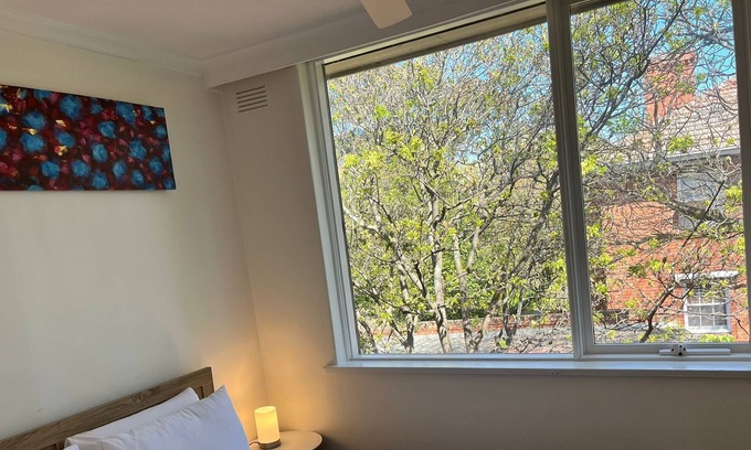 Toorak Apartamento | Lovely 2 Bedroom Unit with HotTub,FreeWiFi Netflix
