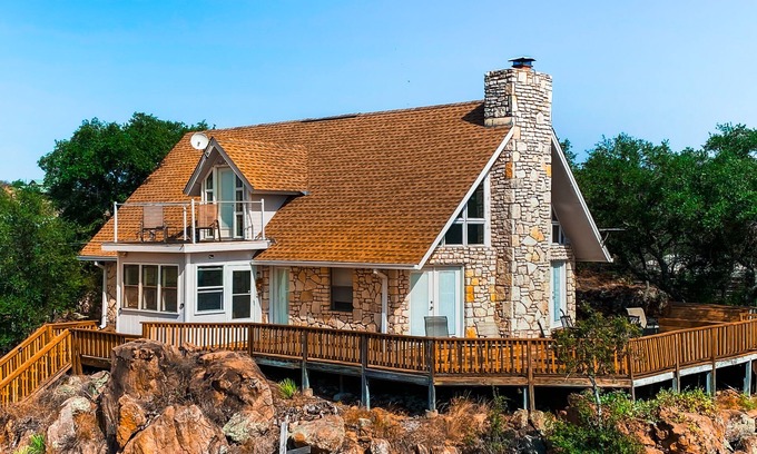 Buchanan Dam Casa | Lovely 2-story home with upper & lower decks, gorgeous lake & Hill Country views