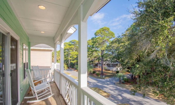 Bonito Boathouses Casa | Lovely 2-story, 3-Bd Home, Steps to Marina store and Bonito Boathouse