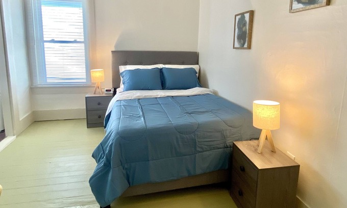 Orleans Apartamento | Lovely 2BR in Heart of Northeast Kingdom