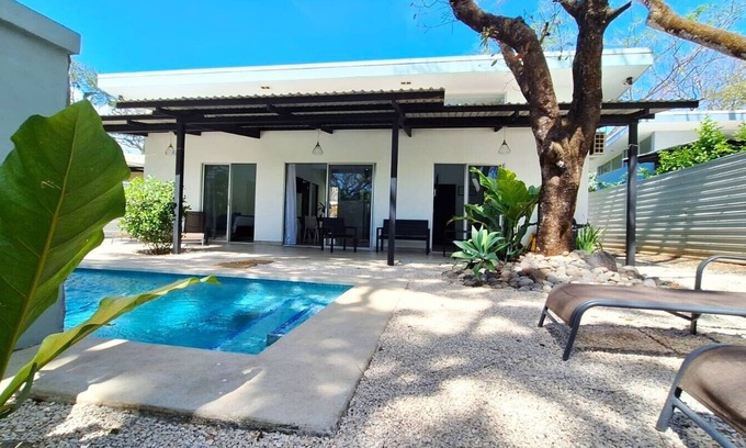 Paraíso Casa | Lovely 2BR w/ Pool, Near Beaches