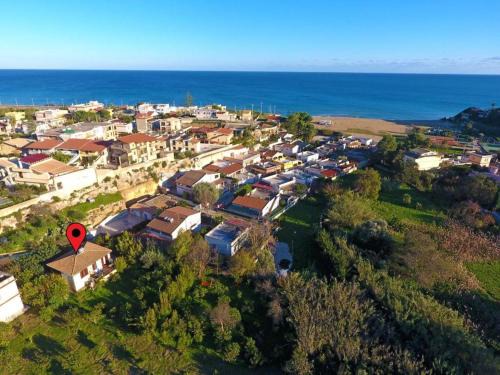 Noto Marina Casa | Lovely 3-Bed Cottage in Noto