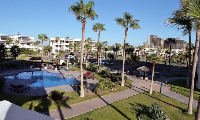 Sandy Beach Condominio | Lovely 3-bedroom Condo with pool D 201
