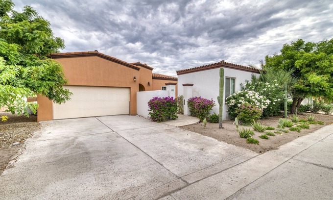 La Paz Villa | Lovely 3-bedroom and 3-bathroom Villa located in Paraiso del Mar