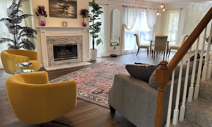 Hoover Casa | Lovely 3-bedroom and 3 bathroom townhome in delightful BHM with AC, WiFi
