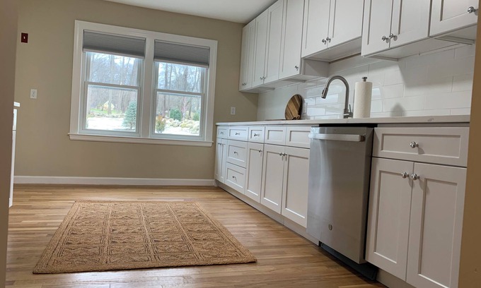 Sherborn Casa | Lovely 3 bedroom - Close to Boston - 1 month stay required