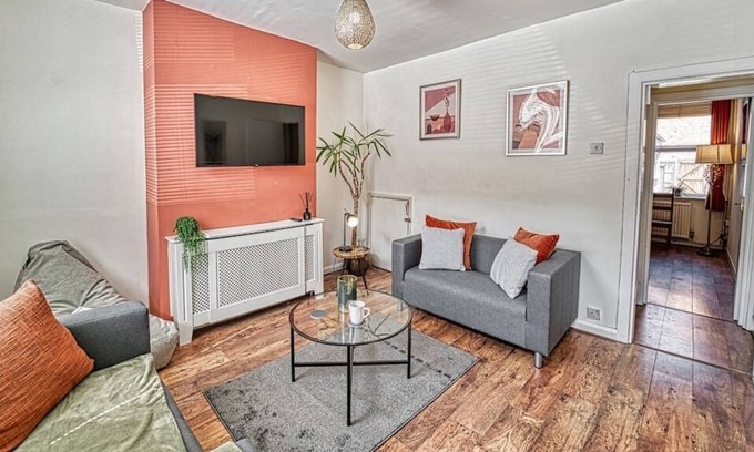Pontrilas Casa | Lovely 3 Bedroom Home with Garden